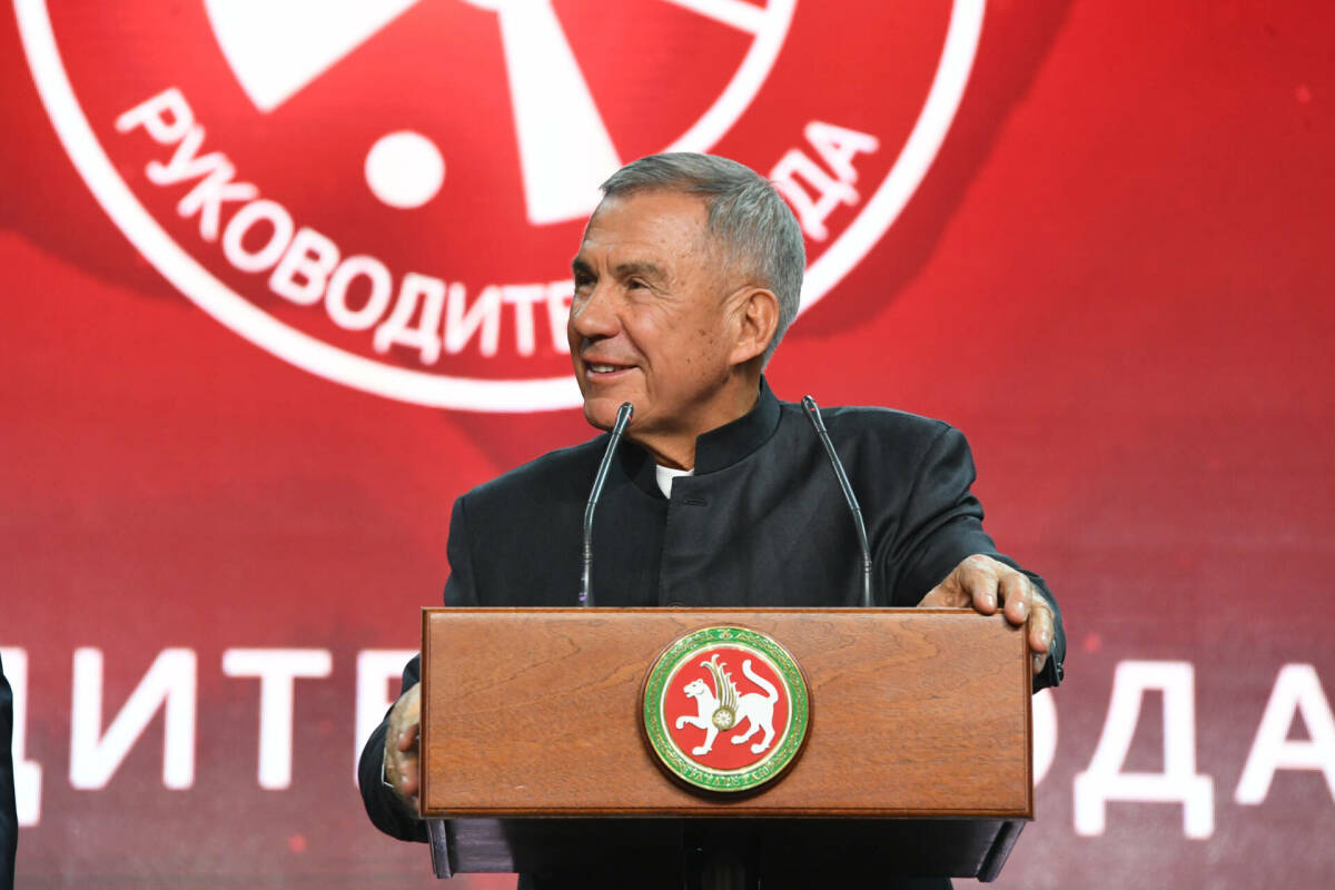 Минниханов «руководителям года»: Каждый из вас – серьезная боевая единица нашей экономики