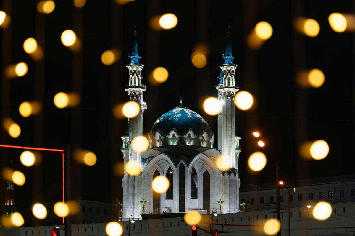 Сегодня мусульмане встретят Ночь Рагаиб. Чем знаменательна эта ночь, как мусульманам провести ее и от чего лучше воздержаться – «Татар-информу» рассказал исламский теолог и богослов Фарид Салман.