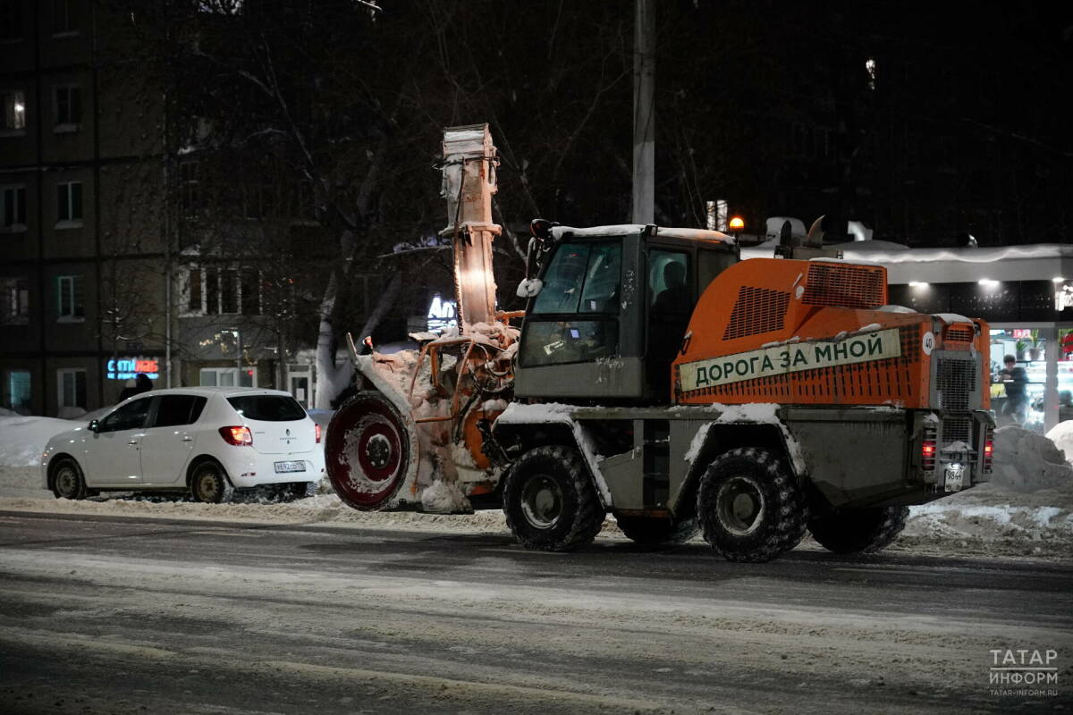 В Казани предупредили о закрытии ночью части муниципальных парковок из-за уборки снега