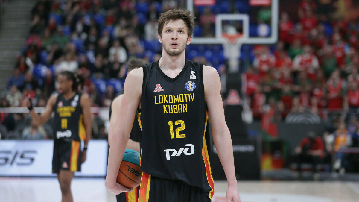 Елатонцев подписал контракт с клубом NCAA, имея обязательства перед «Локомотивом-Кубань»