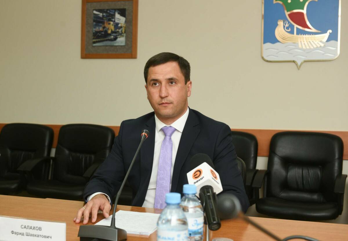 «Впрягайся и продолжай пахать»: в Набережных Челнах выбрали руководителя исполкома