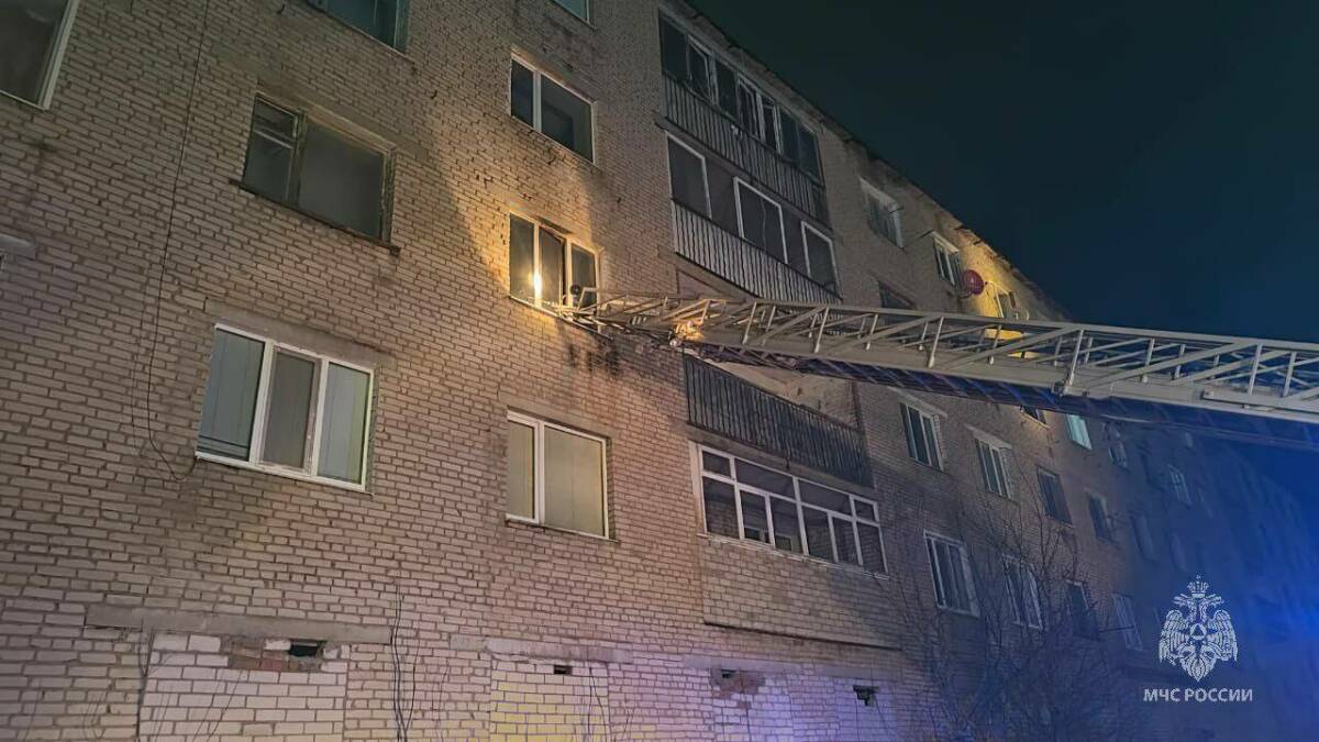 В МЧС рассказали подробности пожара в Бугульме, где пострадали дети