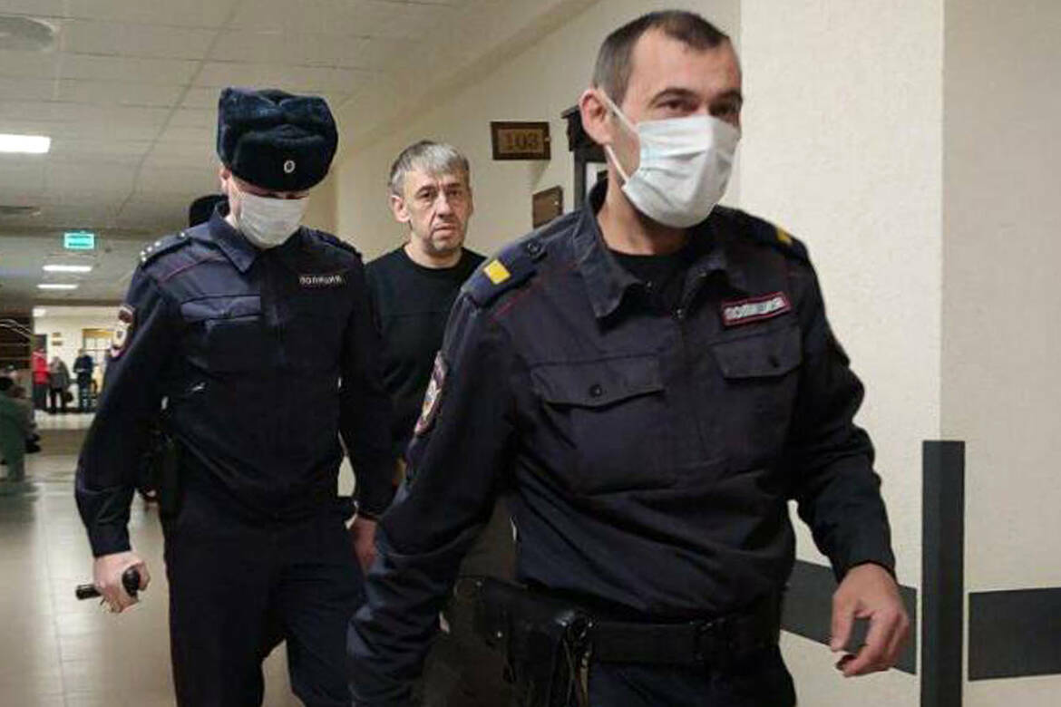 «Последняя заявка оттуда была летом»: за что арестовали сотрудников приюта «Кот и пес»