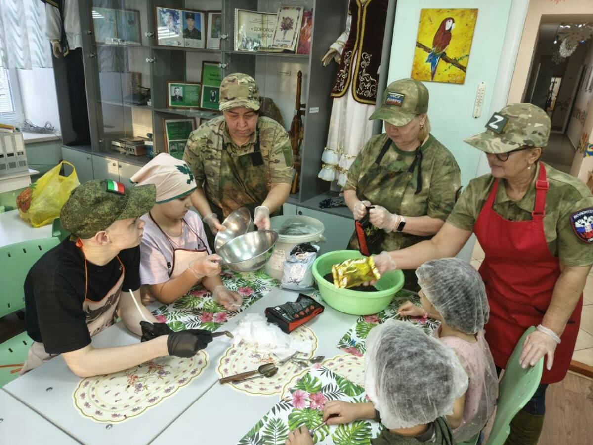 «Будем стоять до Победы»: мензелинка организовала мини-цех на дому для помощи СВО