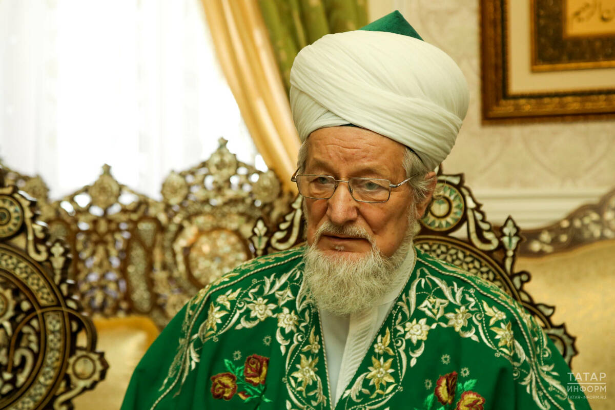 Талгат Таджуддин высказался против намаза в публичных местах