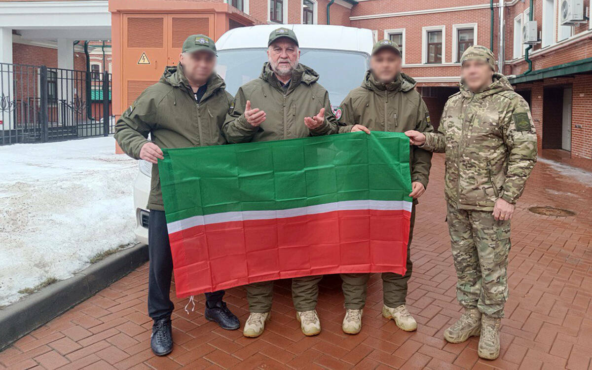 Мансур Джалялетдинов: «В окопах нет атеистов, ребята хотят читать намаз и им нужен имам»