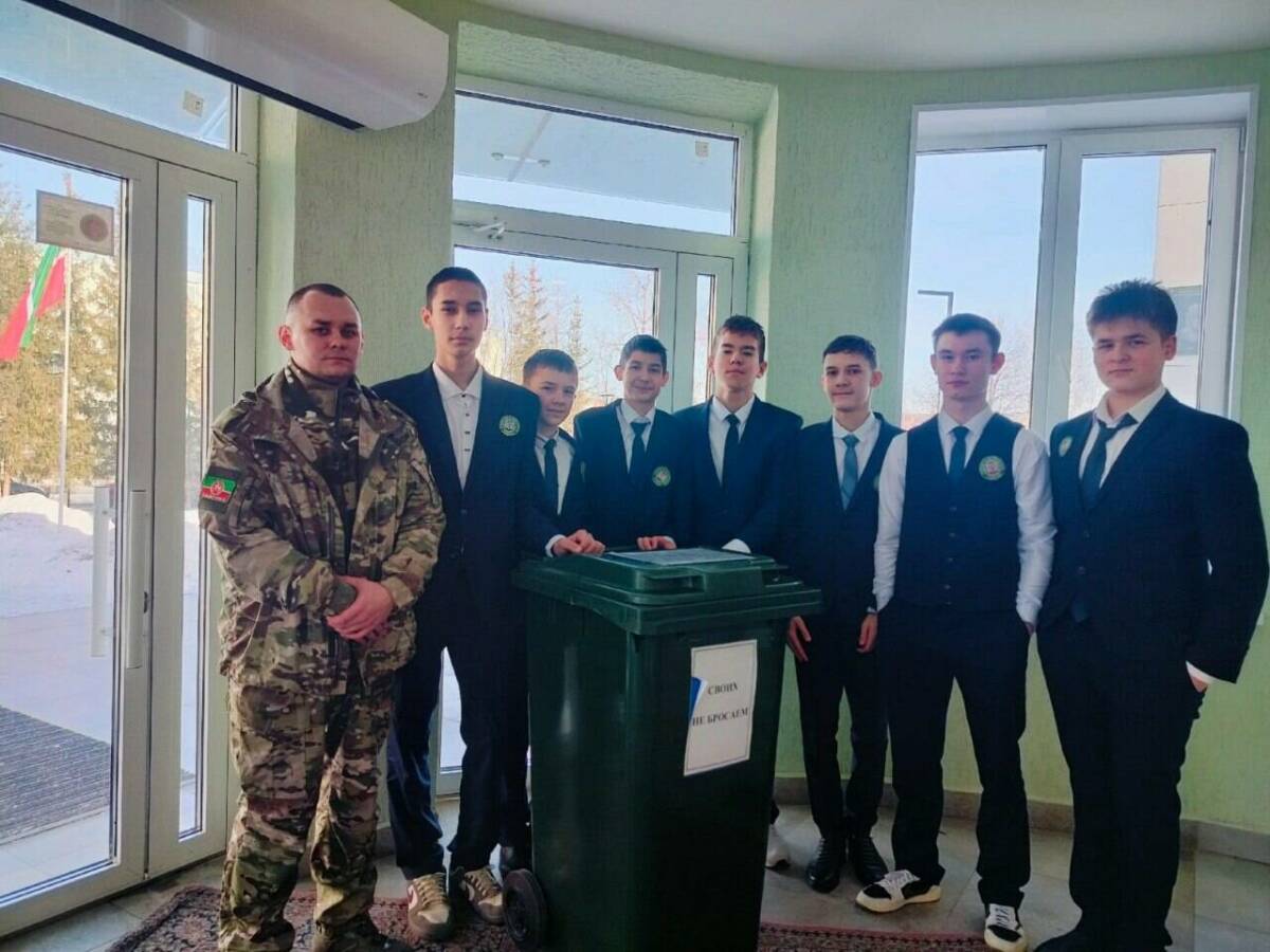 «Диалог с героем»: боец СВО встретился со школьниками Альметьевска