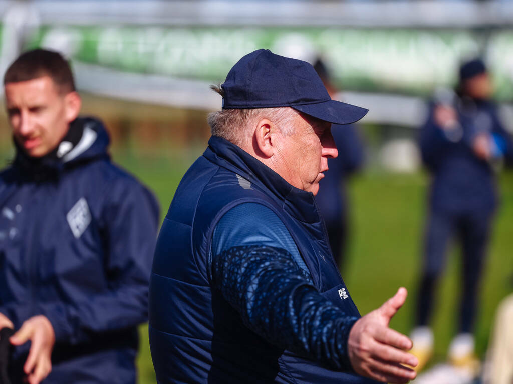 Пименов пытался убедить Осинькина покинуть «Крылья» зимой без компенсации