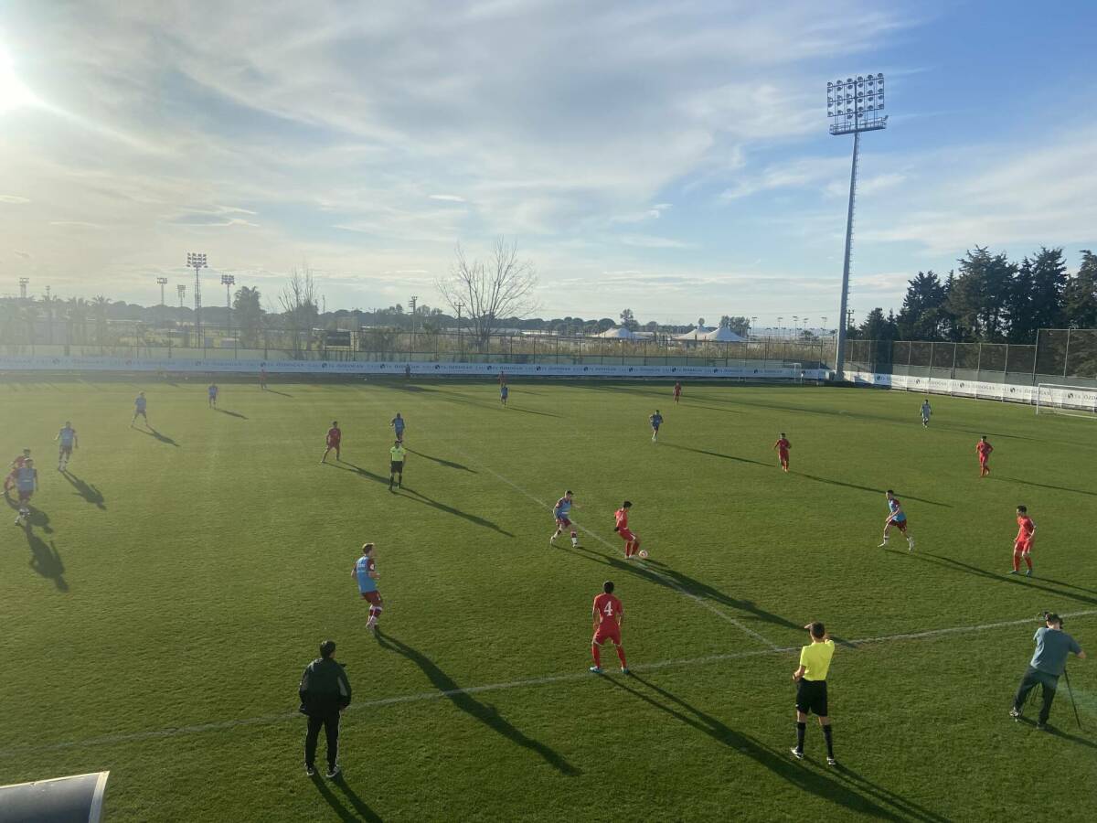 «Рубин» и сборная КНДР привезли на матч одинаковые комплекты форм