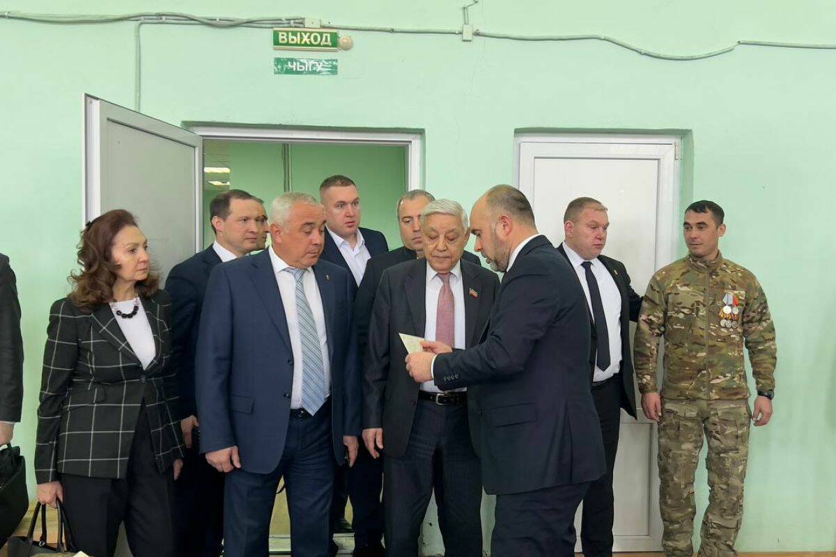 Мухаметшин встретился с волонтерами Тюлячинского района РТ