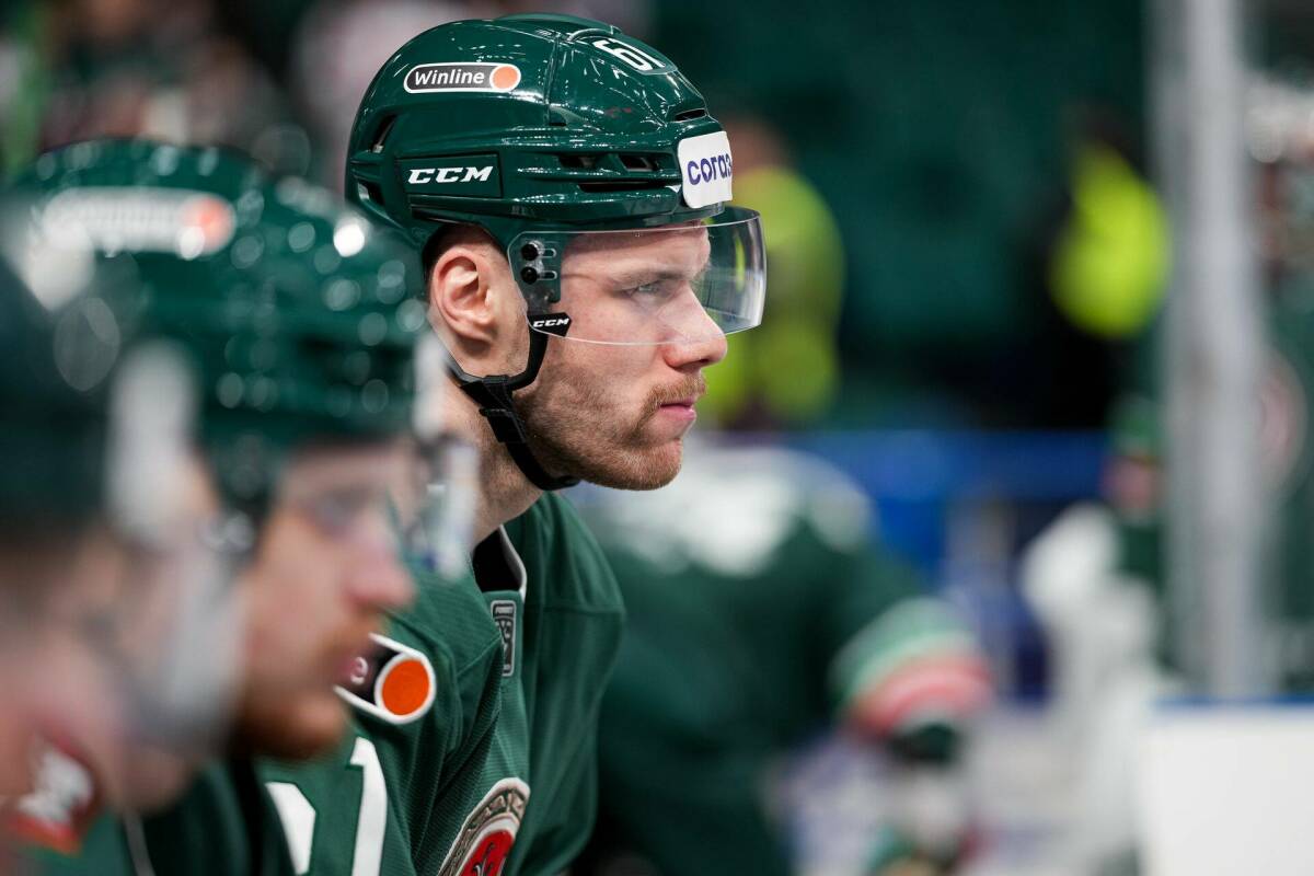 Фальковский влился быстрее Юдина, но есть нюансы. Кто выиграл от обмена «Ак Барса» и СКА