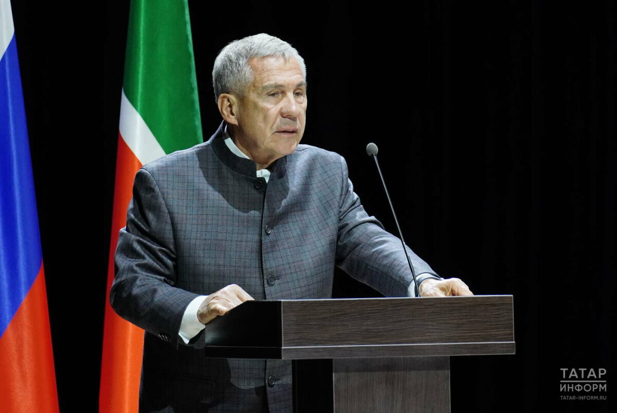 Минниханов обозначил проблемы и приоритеты работы в экономике Татарстана
