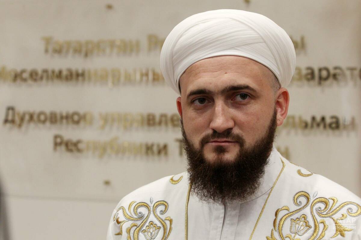 Самигуллин поздравил татарстанцев с Международным днем родного языка