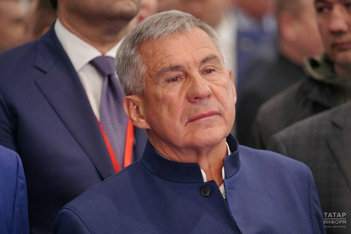 Минниханов опубликовал поздравление с Международным днем родного языка