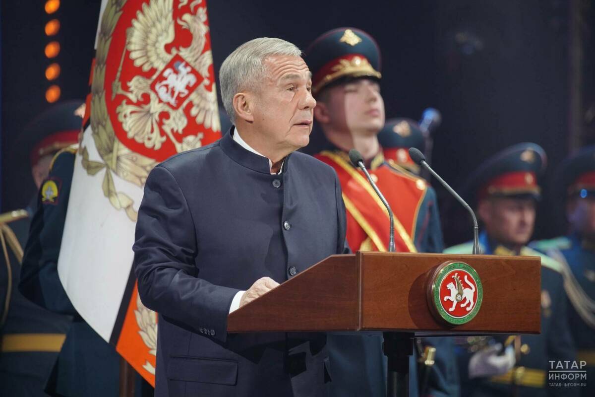 Минниханов принял участие в праздничных мероприятиях в честь Дня Защитника Отечества