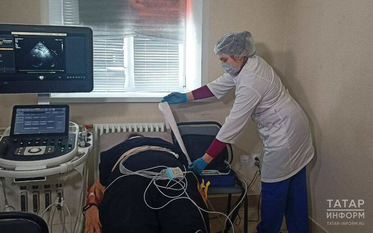 «С ним сердце под контролем 24 часа в сутки»: как жительнице РТ вживили под кожу мини-ЭКГ