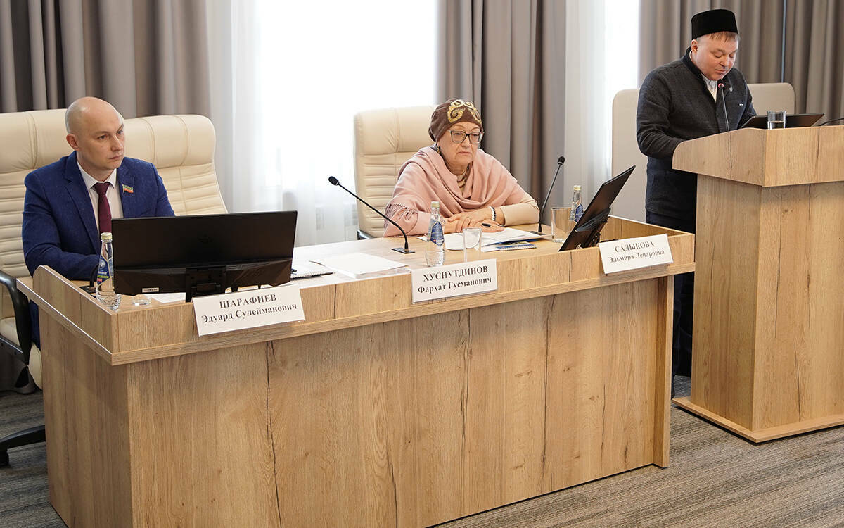 «В окопах нет разницы, какой ты веры»: в Казани обсудили духовную поддержку бойцов СВО