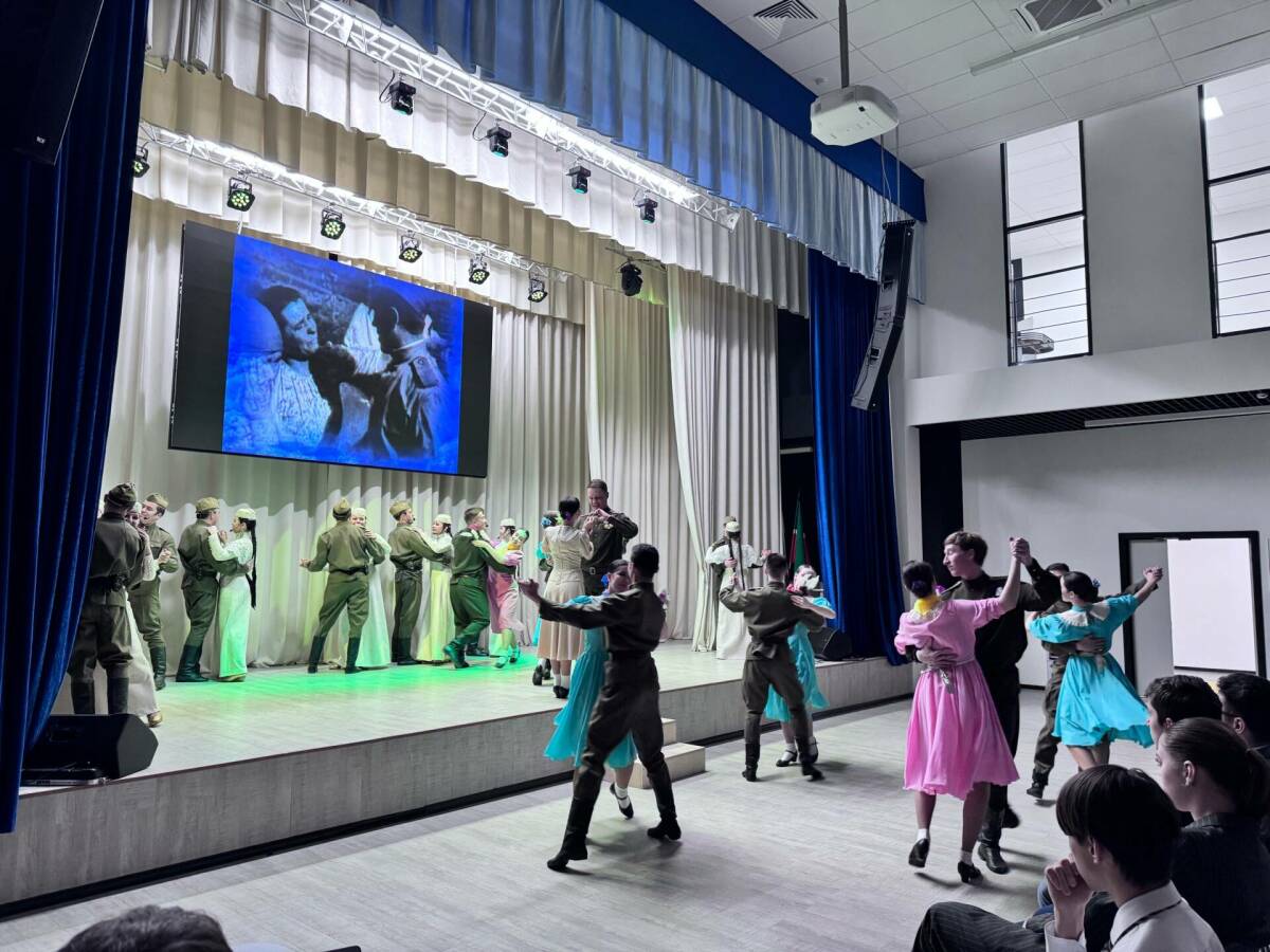 Госансамбль песни и танца РТ выступил в Лицее Иннополис и Казанском танковом училище