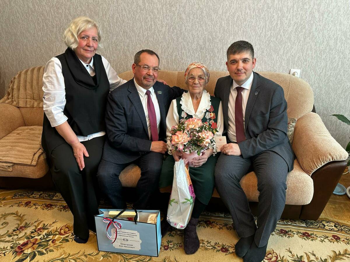 Память жива, пока мы помним: ветеранам Челнов вручили юбилейные медали