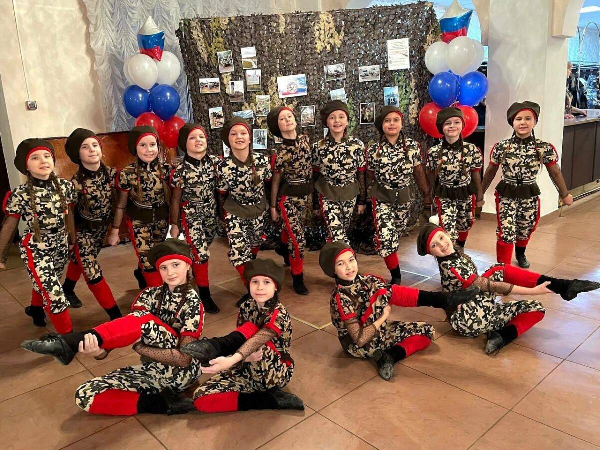 «Спасибо, защитники!»: зеленодольцы собрали 100 тыс. рублей на концерте для СВО