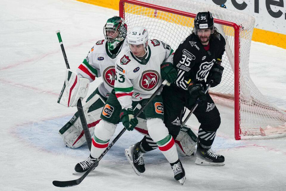 «Ак Барс» уступил «Трактору», ведя в матче 2:0