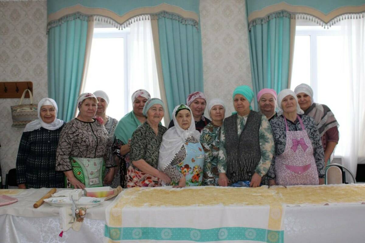 Большую партию лапши из 500 яиц для участников СВО приготовили в Заинске