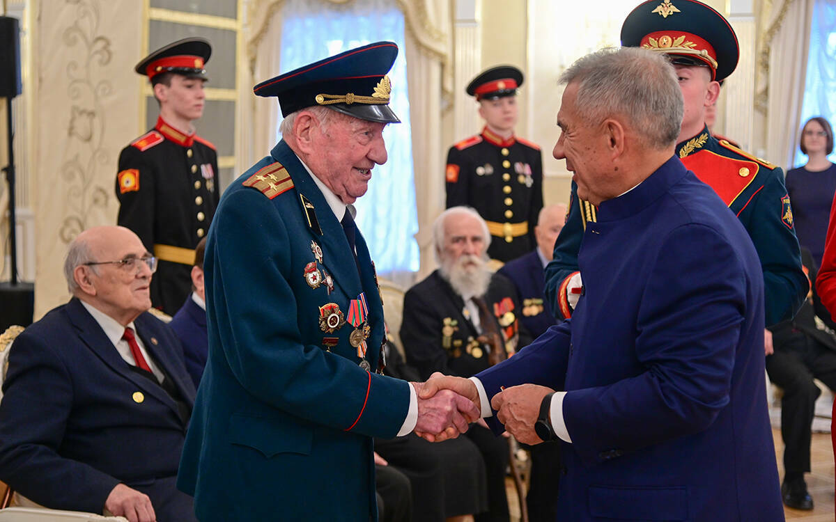 «Я – счастливый человек»: ветеран Алексей Комлев – о войне, ремонте Т-34 и Дне Победы