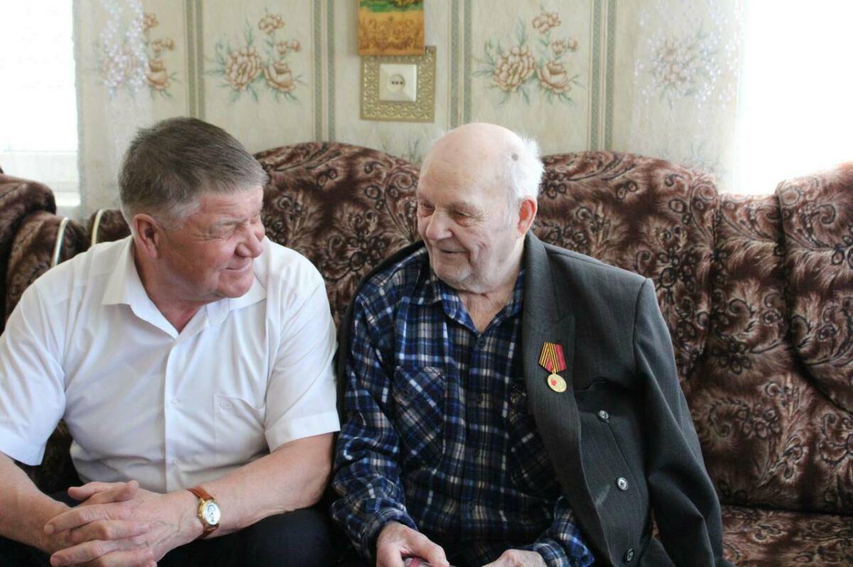 «Мы верили, что выстоим»: в Новошешминске труженикам тыла вручили юбилейные медали