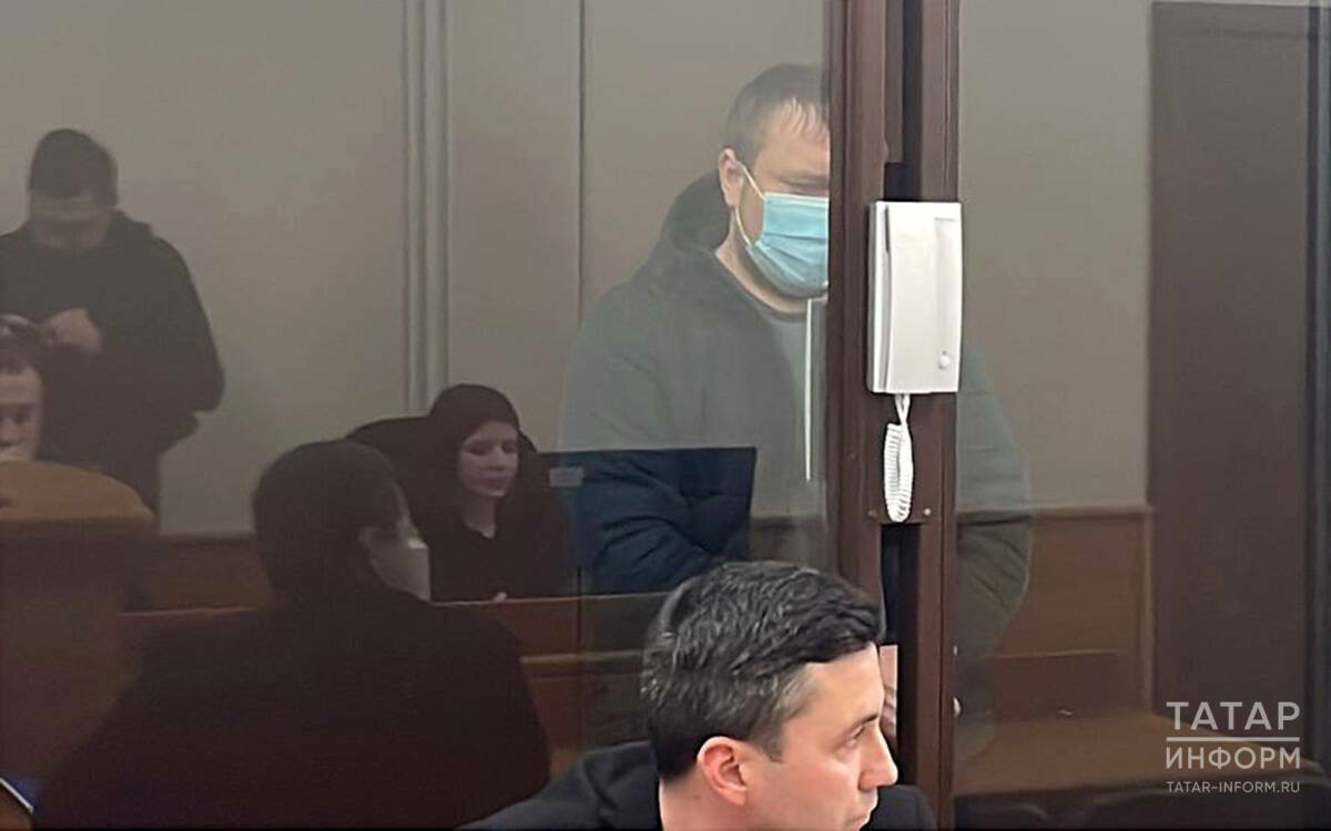 «Извиняюсь перед теми, кого задавил»: в Казани арестован таксист, въехавший в толпу