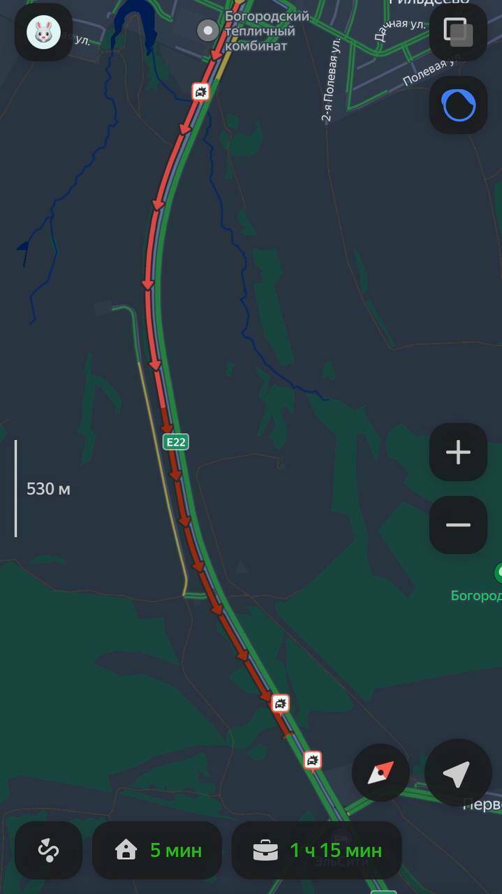 Водители застряли в пробке на выезде из Казани из-за ДТП с грузовиком