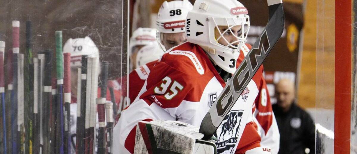 «Нефтяник» проиграл саратовскому «Кристаллу» в заключительном матче «регулярки» ВХЛ