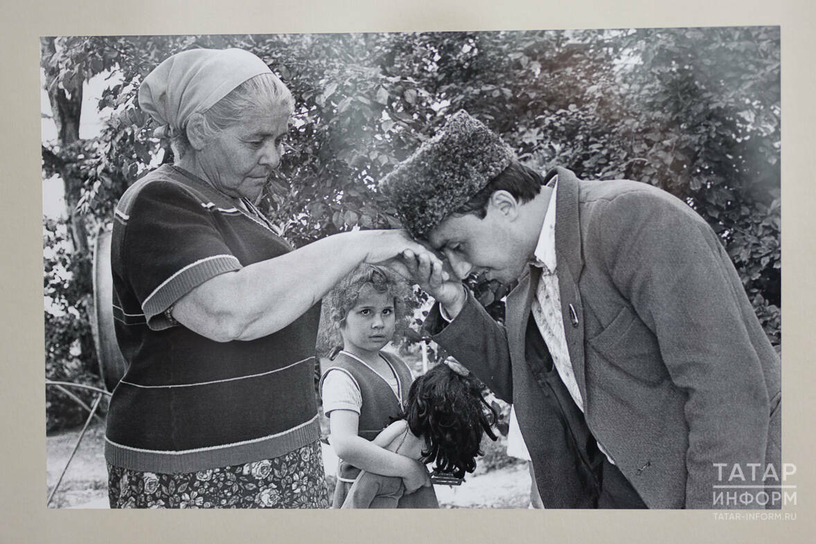 Крымские татары в объективе Рифхата Якупова: фотохудожник представил выставку в Казани