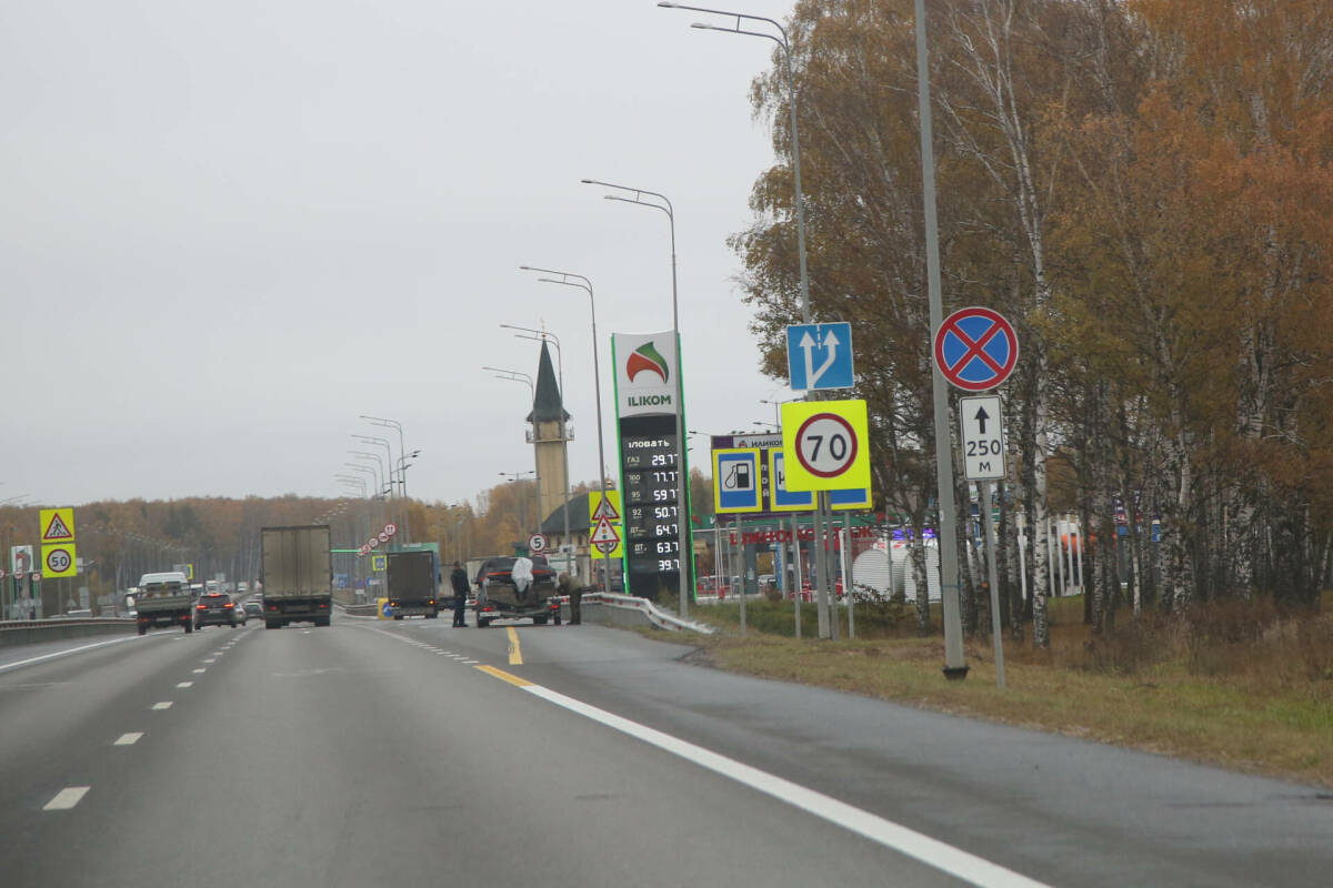 Депутат Госдумы Тарбаев призвал разрешить объектам туризма информировать о себе на знаках