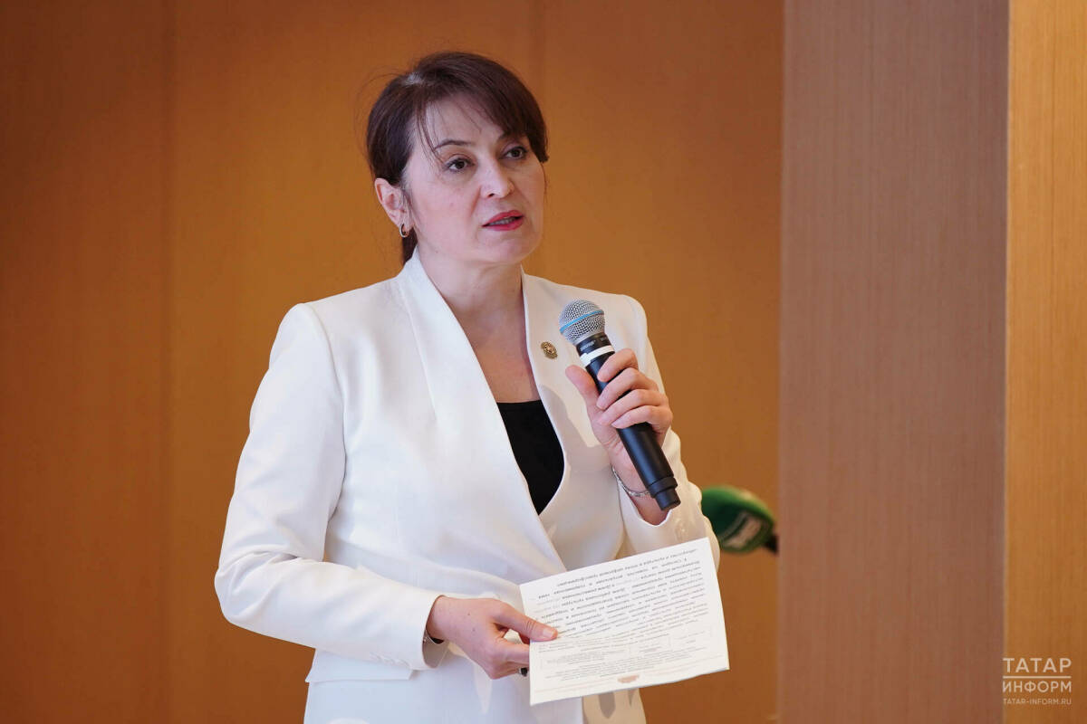 Лейла Фазлеева поздравила работников культуры с профессиональным праздником