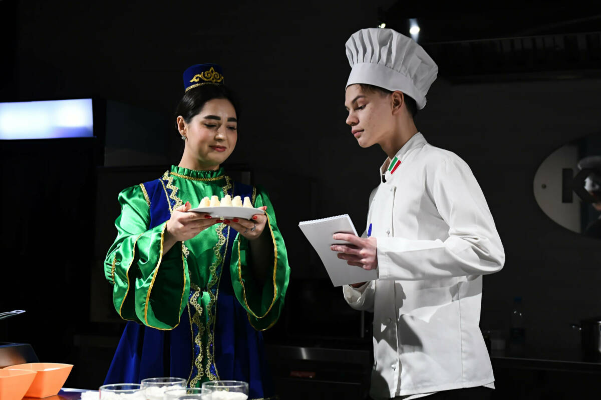 В День памяти татарского кулинара Юнуса Ахметзянова в Казани прошло гастрошоу