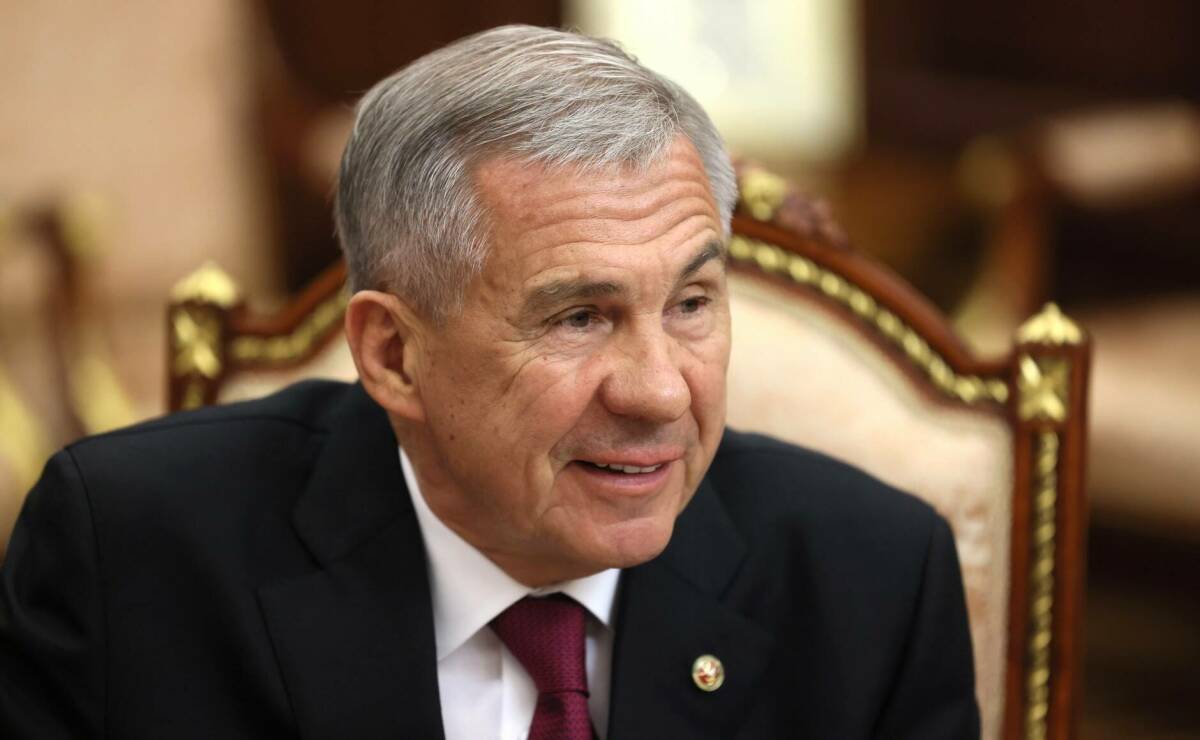 Путин похвалил Минниханова за межнациональную политику в Татарстане