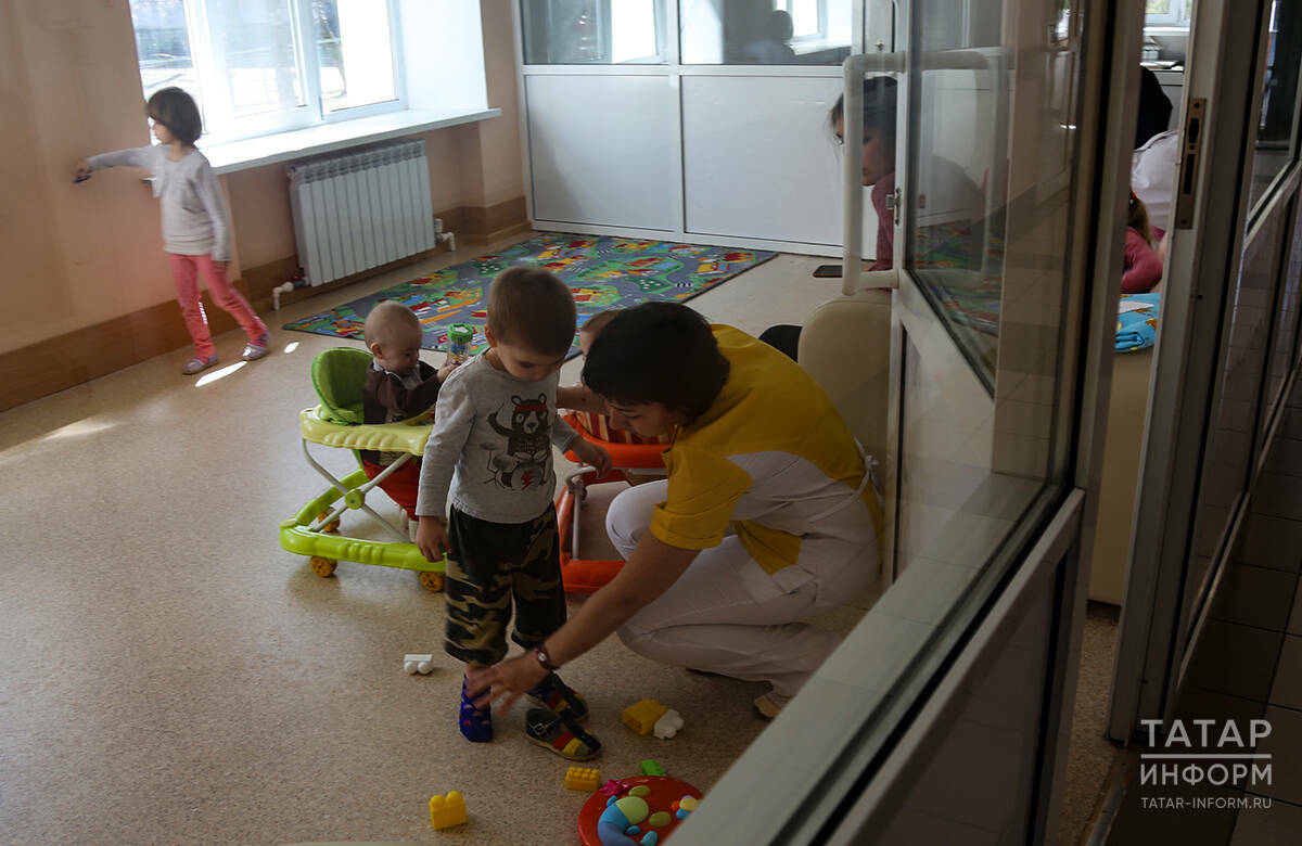 «Девочка родилась, будете смотреть?»: как оформить опеку – истории приемных семей из РТ