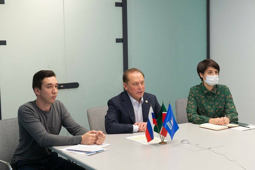 Айдар Метшин: Нам нужны решительные меры в вопросах с нехваткой кадров в здравоохранении