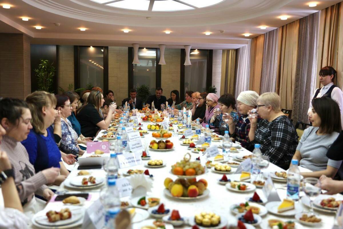 Накануне 8 Марта в Альметьевске прошла встреча с матерями и женами бойцов СВО