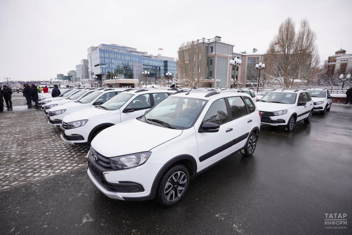 Автоблогер Лисовская назвала причину падения продаж машин в России