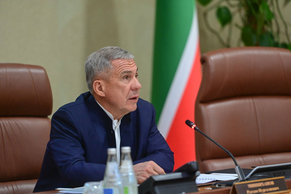 Минниханов провел заседание оргкомитета конференции по сохранению снежного барса