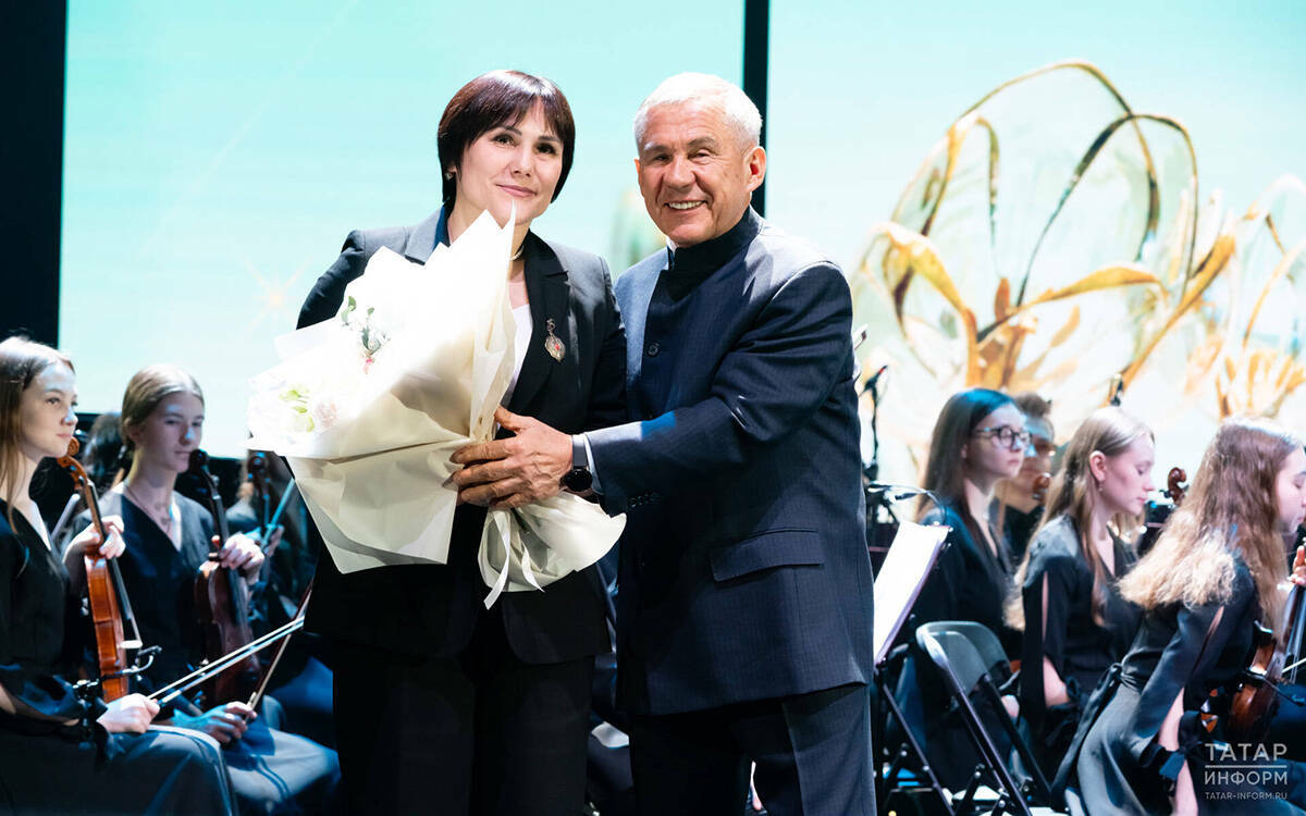 Раис Татарстана вручил госнаграды многодетным матерям
