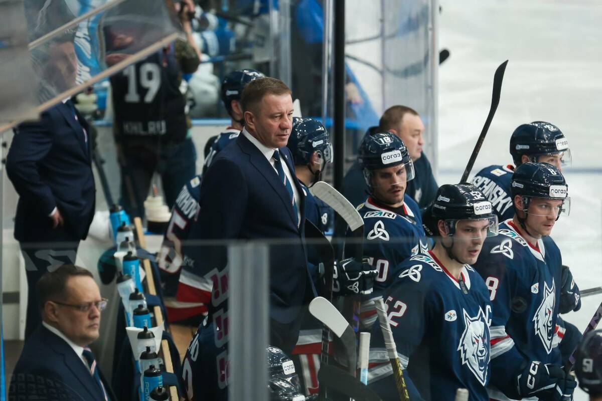 Леонтьеву указали на дверь в «Нефтехимике»: почему и кто заменит тренера в Нижнекамске