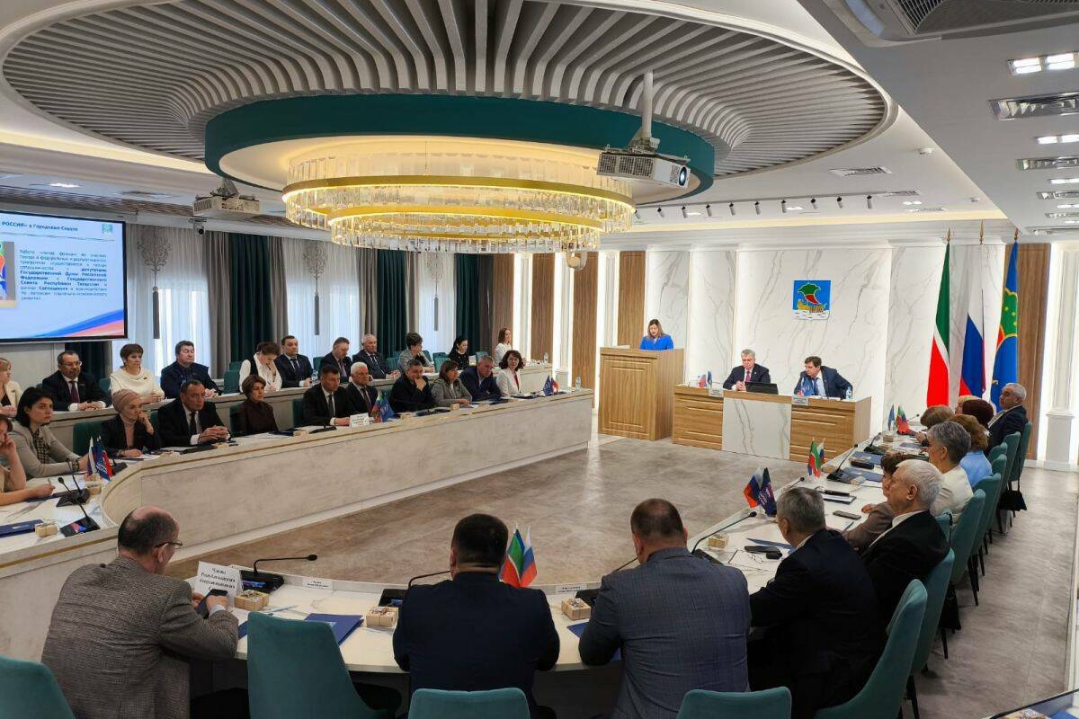 В Набережных Челнах прошло собрание координационного совета депутатов «Единой России»