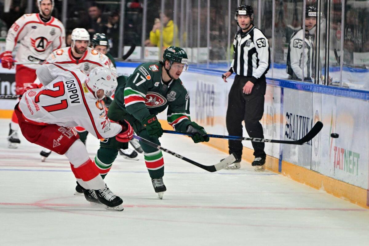 «Ак Барс» разгромил «Автомобилист» в четвертом матче серии первого раунда