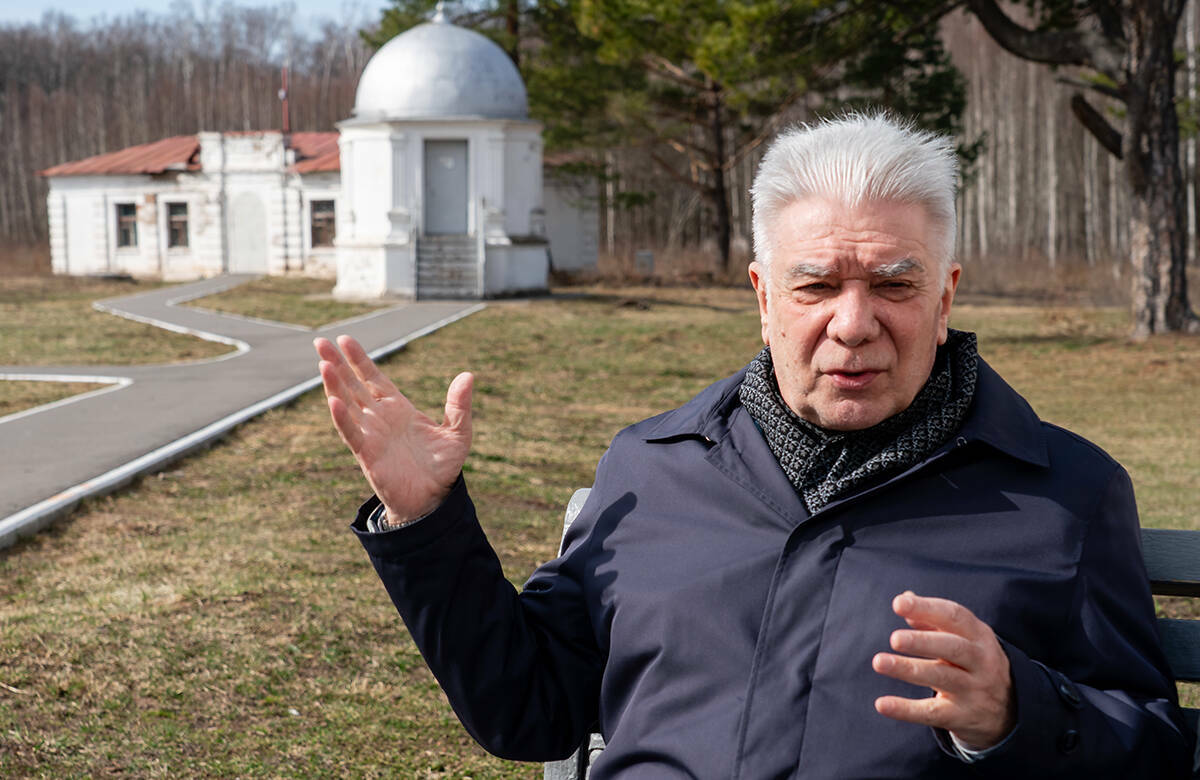 «Мы маленькие звезды, сделанные из углерода»: астроном КФУ о космосе и лунных экспедициях