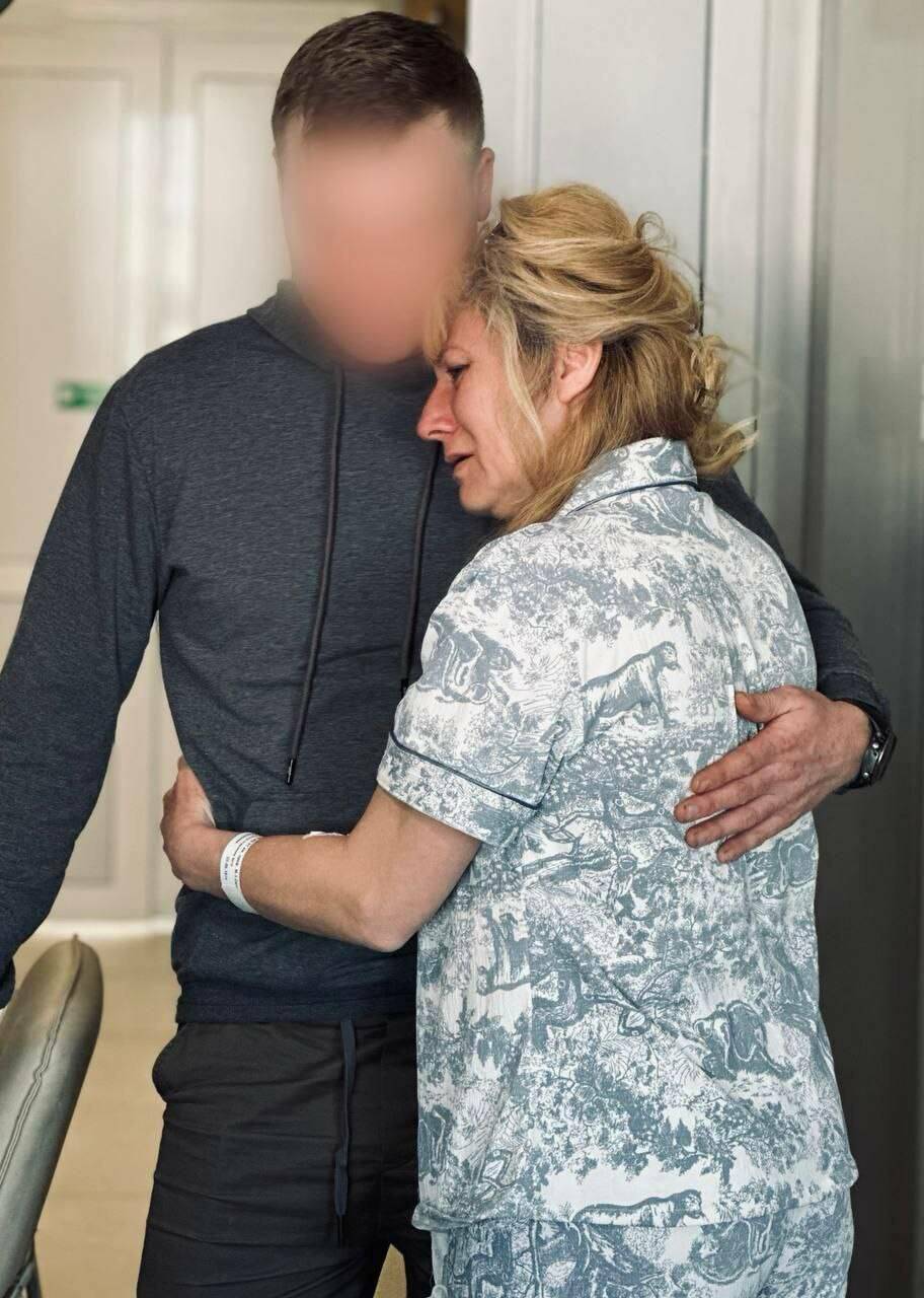 Бойца СВО отпустили в отпуск к матери, которой предстояла серьезная операция в онкоцентре