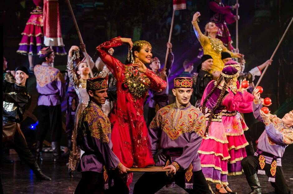 Ансамбль «Казань» представляет танцы народов мира в Краснодарском крае