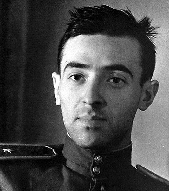 Уничтожил десятки врагов и обеспечивал работу тыла полка – чем занимался на фронте Этуш