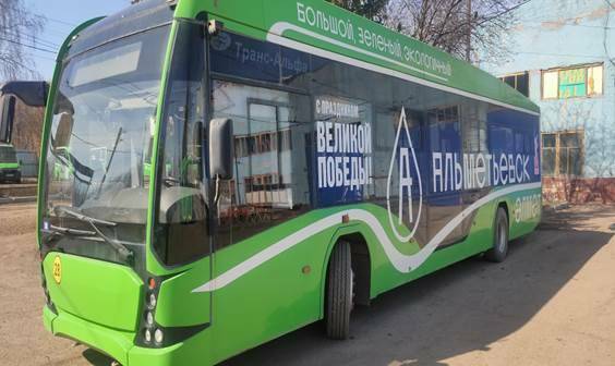 В Татарстане ко Дню Победы реализовали проект по брендированию общественного транспорта